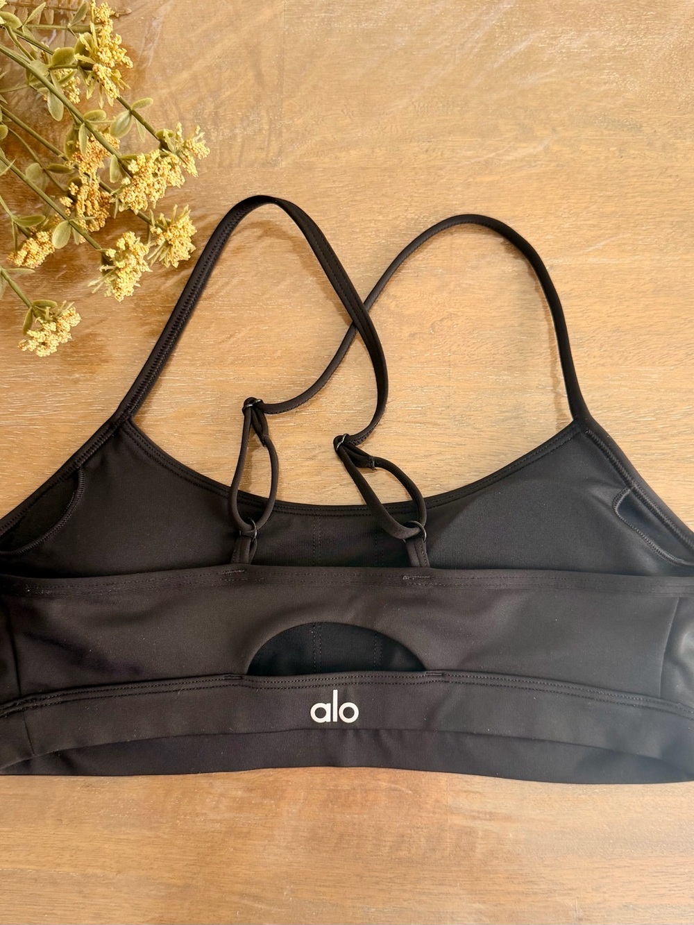 ALO - Yoga Airlift Intrigue Bra - Black Strappy Sports Bra with Cutout Back